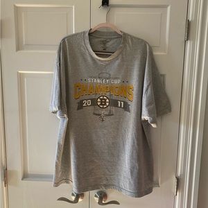 Boston Bruins Men’s 2XL 2011 Stanley Cup Champion tee shirt